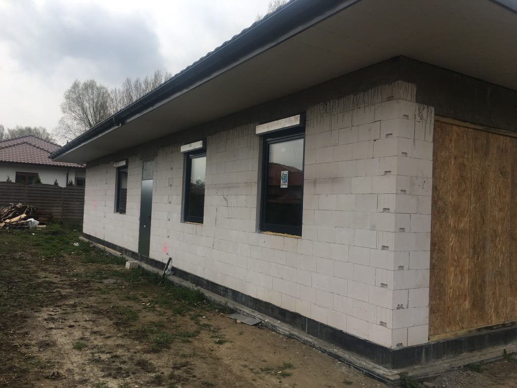 48420928_944185265786796_2016726611373588480_n